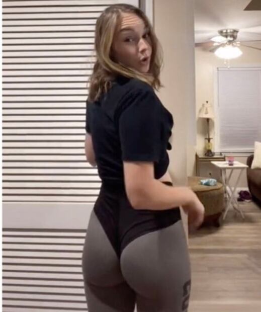 Meseras de Hooters critican nuevo uniforme por ser ropa interior