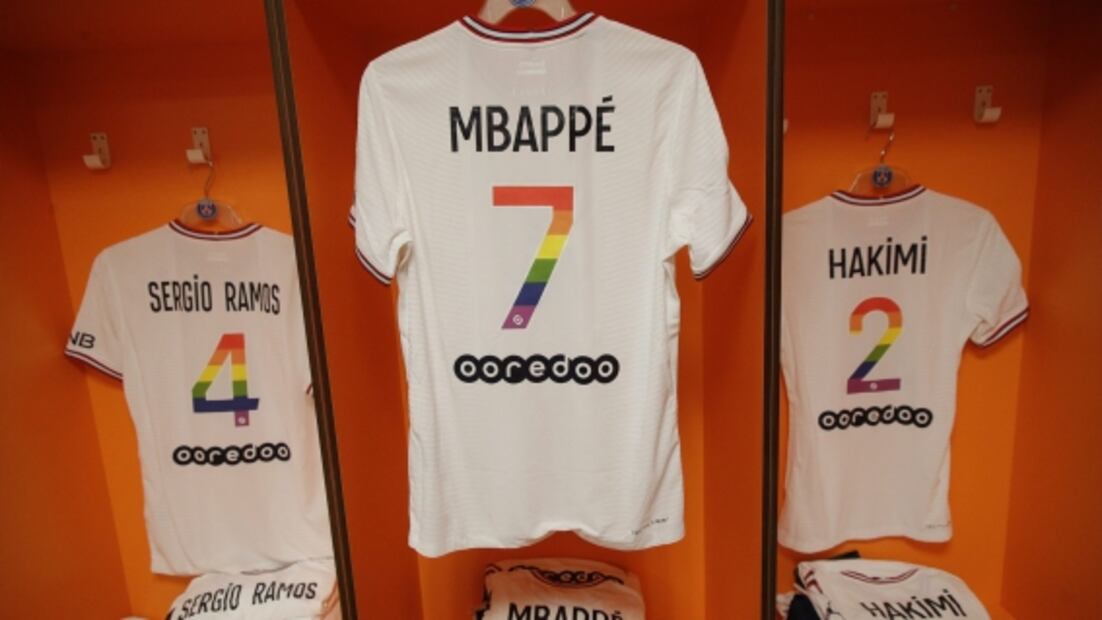 PSG golea al Montpellier y manda un mensaje con su jersey