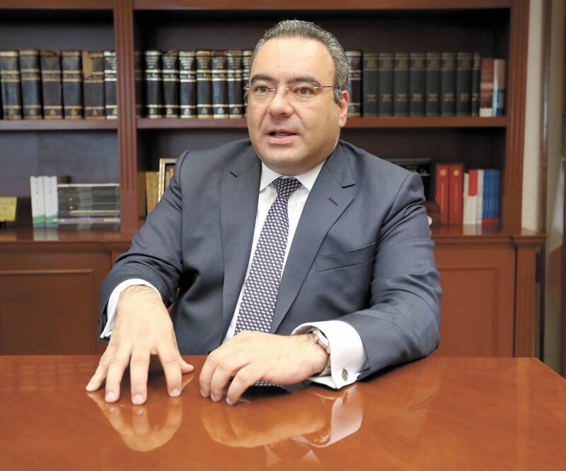 El procurador Carlos Romero Aranda dijo que hay nuevos casos de firmas que se acercaron para corregir su situación por usar facturas falsas. Foto: ARCHIVO EL UNIVERSAL