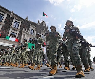 Tenemos que defender al Ejército: Presidente