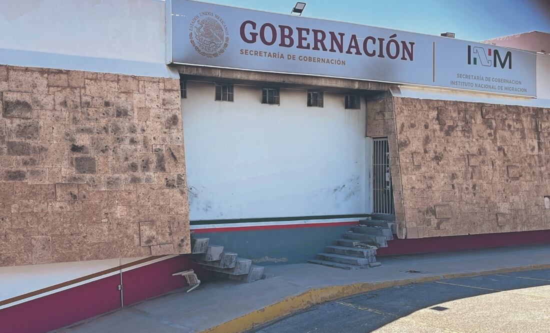 A dos años del incendio que cobró la vida de 40 migrantes, las instalaciones de la estación migratoria del INM en Ciudad Juárez siguen como quedaron el día de la tragedia. Foto: de PAOLA GAMBOA. EL UNIVERSAL
