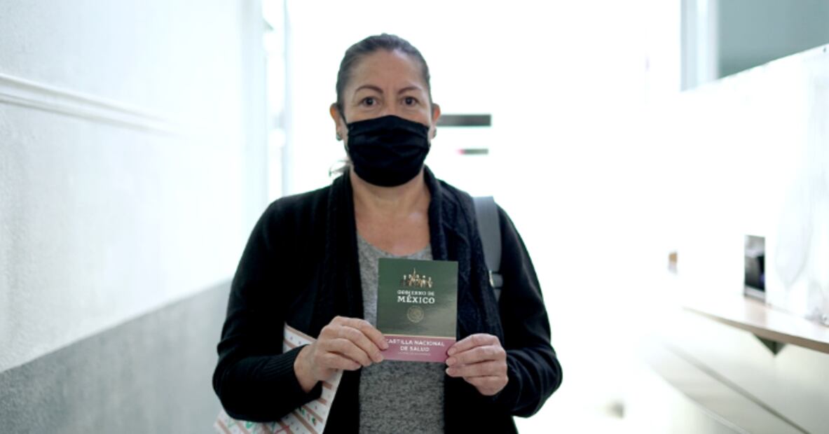 Solicita la reposición de tu carnet. Foto: IMSS