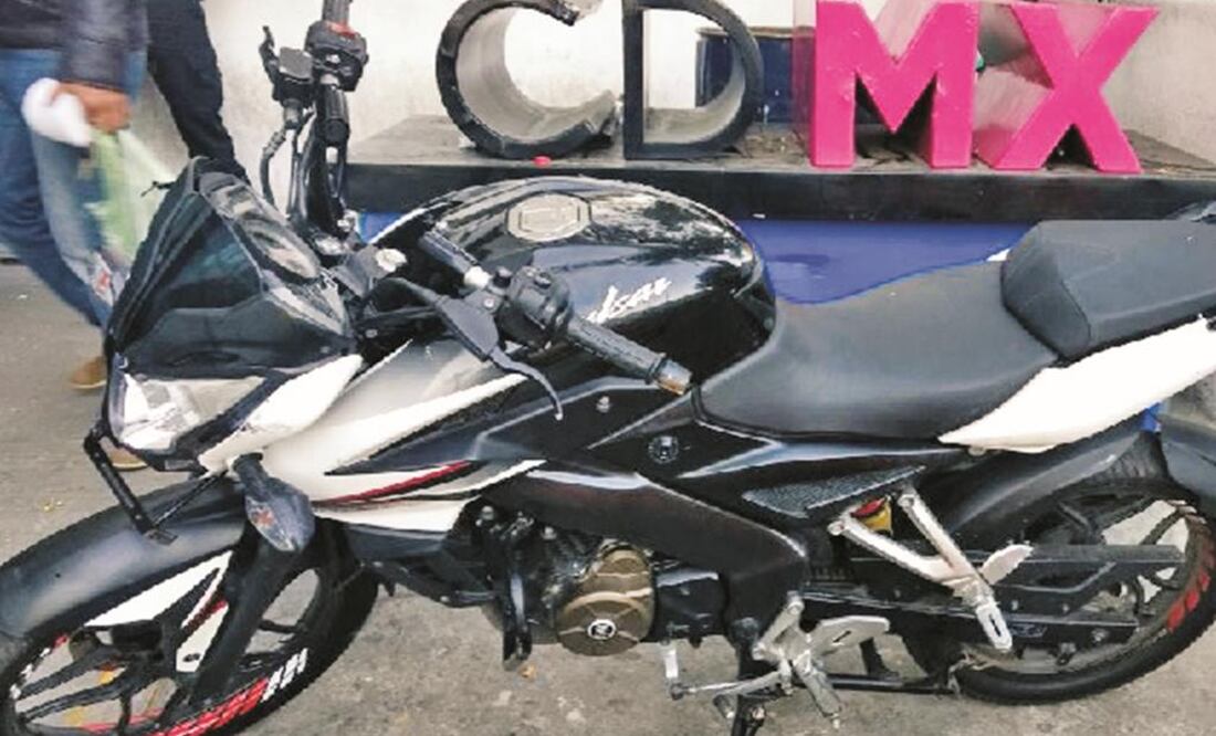 Para tramitar las placas de motos es necesario presentar identificación oficial