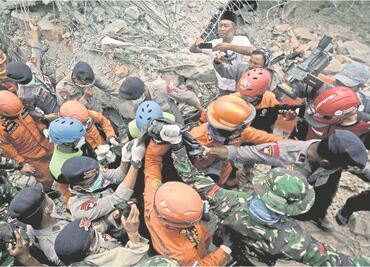 Isla indonesia de Lombok sufre su tercer gran terremoto en poco más de una semana