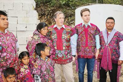 Supervisan ejecución de programas sociales