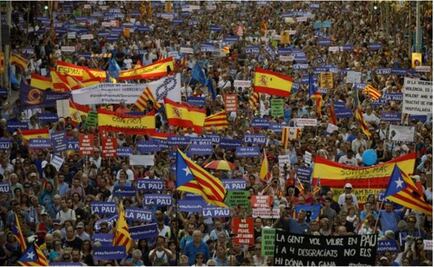 “I am not afraid”: Thousands in Barcelona march against terrorism