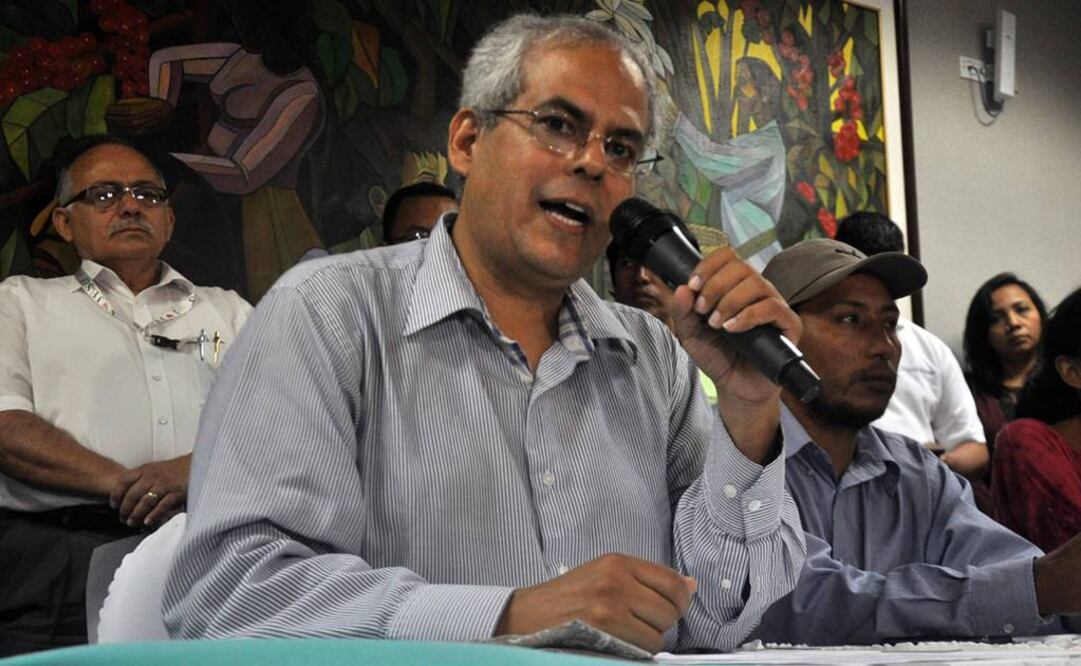 Oscar Castro Soto reclama los procedimientos judiciales que obligan la presencia de su hermano en Honduras por haber sido testigo del asesinato de la dirigente indígena Berta Cáceres (Foto: EFE)