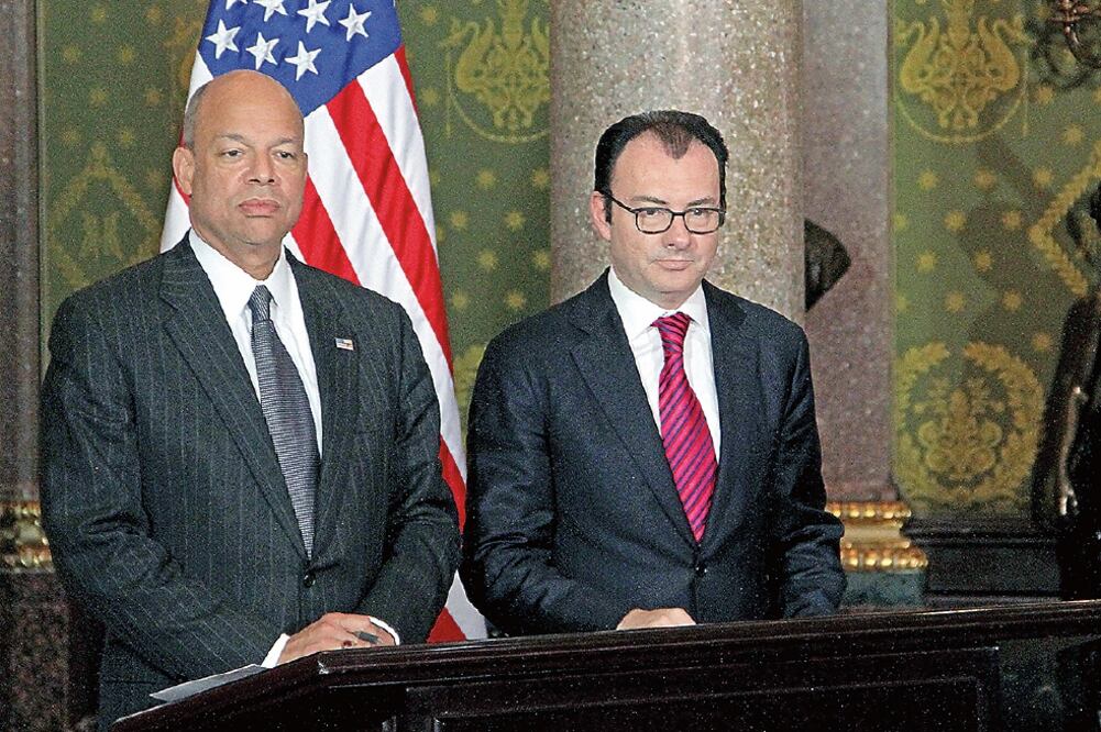 En próximas semanas se prevé la inspección conjunta de productos y equipo de cómputo y electrónico (JUAN BOITES. EL UNIVERSAL)