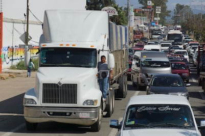 Suman 12 bloqueos en Oaxaca, pese a operativo