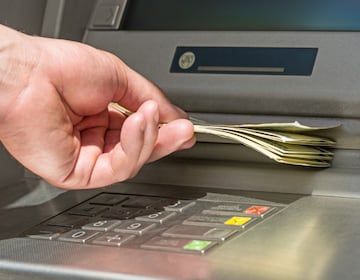 Bancos en los que puedes retirar tu Pensión del Bienestar desde 26.50 pesos de comisión