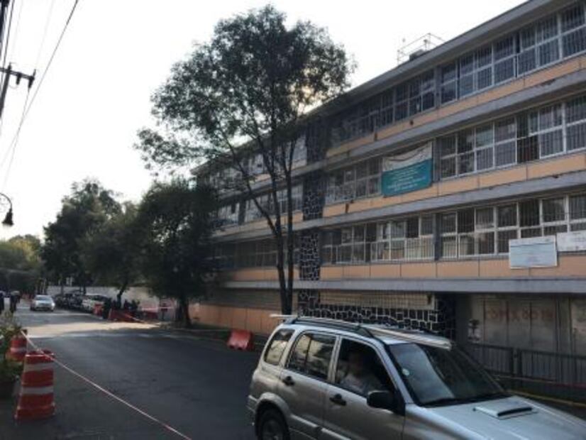 Comienza demolición de escuela en Coyoacán