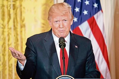 Trump reclama mejor ley contra difamación