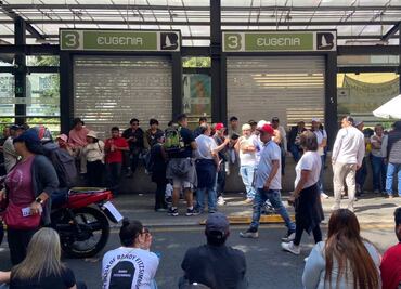Locatarios de mercados paralizan calles de la CDMX; tras horas de protesta, acuerdan diálogo con Sedeco