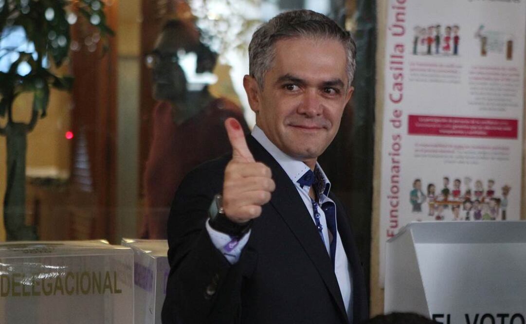 El Jefe de Gobierno capitalino dijo que sólo tuvo reporte de una persona en la delegación Gustavo A. Madero que intentó votar con una credencial de elector vencida. (Foto: Ariel Ojeda/EL UNIVERSAL)