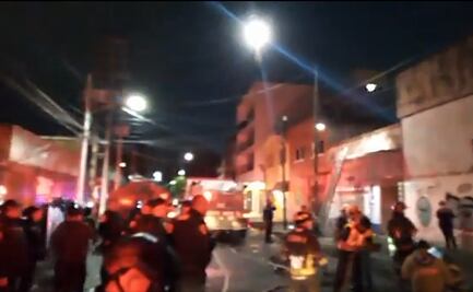 Reportan incendio en inmueble de la colonia Peralvillo de CDMX