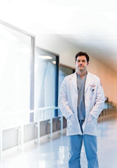 Joshua Jackson toma el papel del cirujano estadounidense. Foto: Network