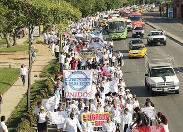 Cierran centros de salud