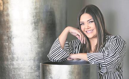 Yuridia acusa en redes a reportera de TV por agresión; la refutan