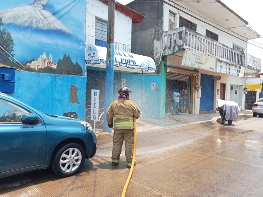 Trece heridos por fuga de amoniaco en Veracruz. (Foto: especial)