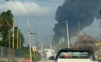 Pemex reporta incendio en refinería de Dos Bocas; no hay heridos hasta el momento