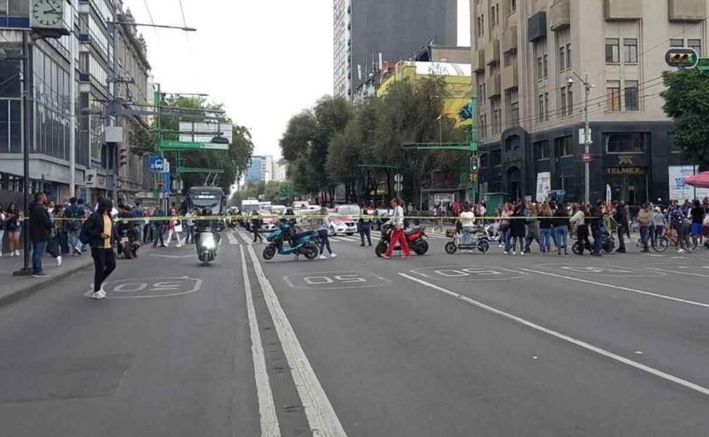 Registran bloqueo sobre Eje Central y avenida Juárez en la colonia Centro este 25 de septiembre de 2024. Foto: Especial