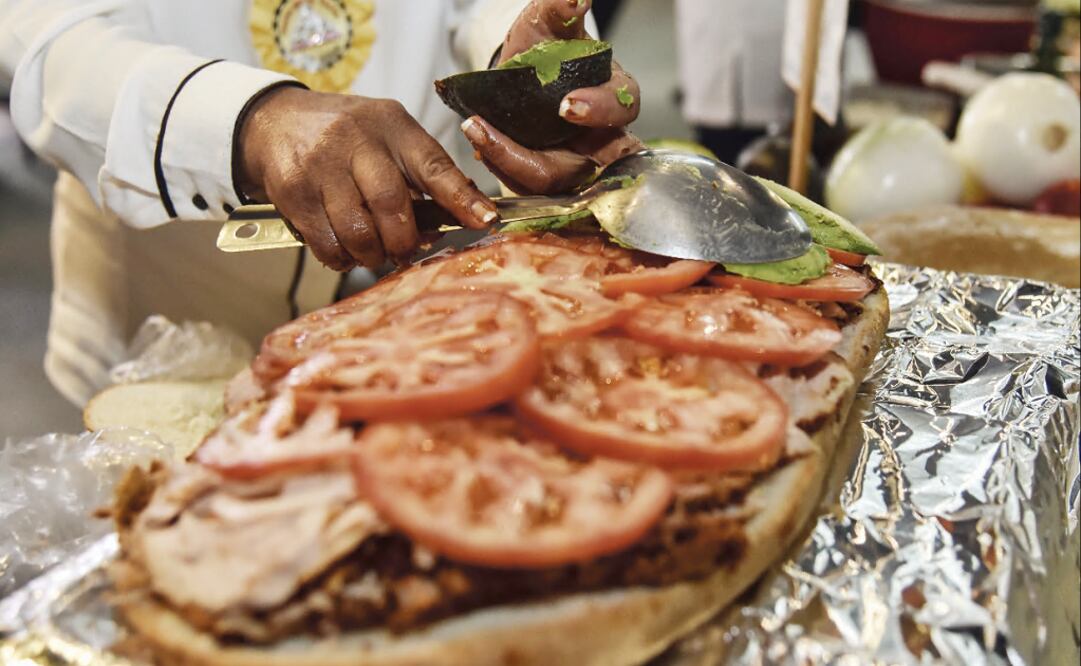 Tortas are delicious sandwiches, they are made using a loaf f bread, usually a bolillo, and filled with meats, cheese, vegetables, and more - Photo: /