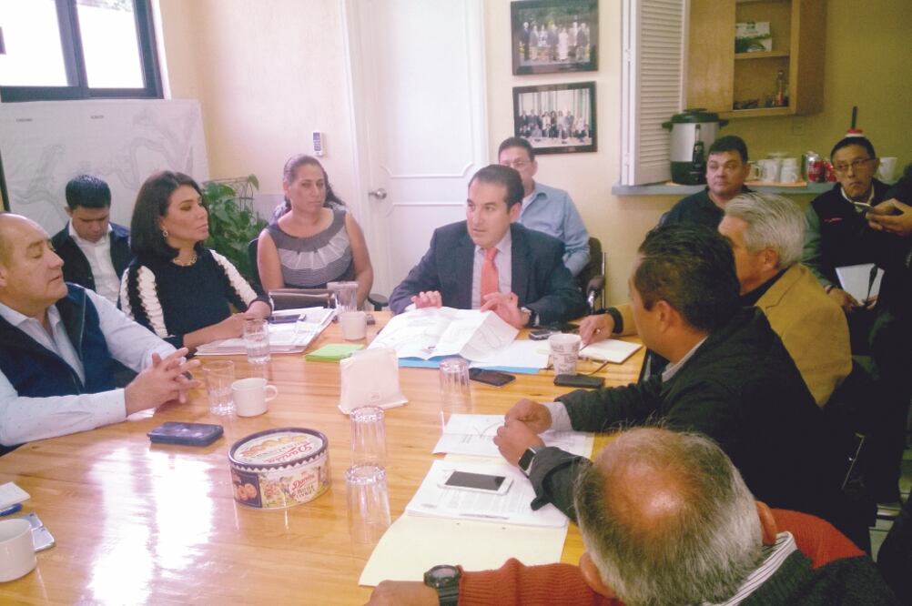 La Asociación de Colonos de Jardines de Bellavista destacó que durante las lluvias intensas el agua se mete a las viviendas y se desborda al Club de Golf. (JUAN MANUEL BARRERA. EL UNIVERSAL)