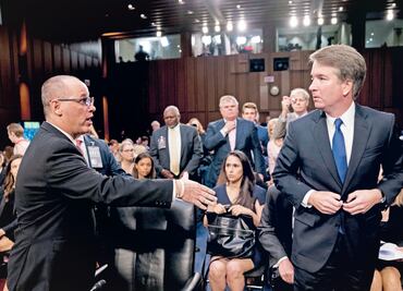 Enredan audiencia para confirmar a juez en EU