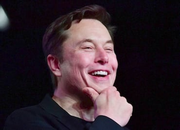 Usuarios de Twitter "deciden" que Musk debe vender 10% de acciones de Tesla
