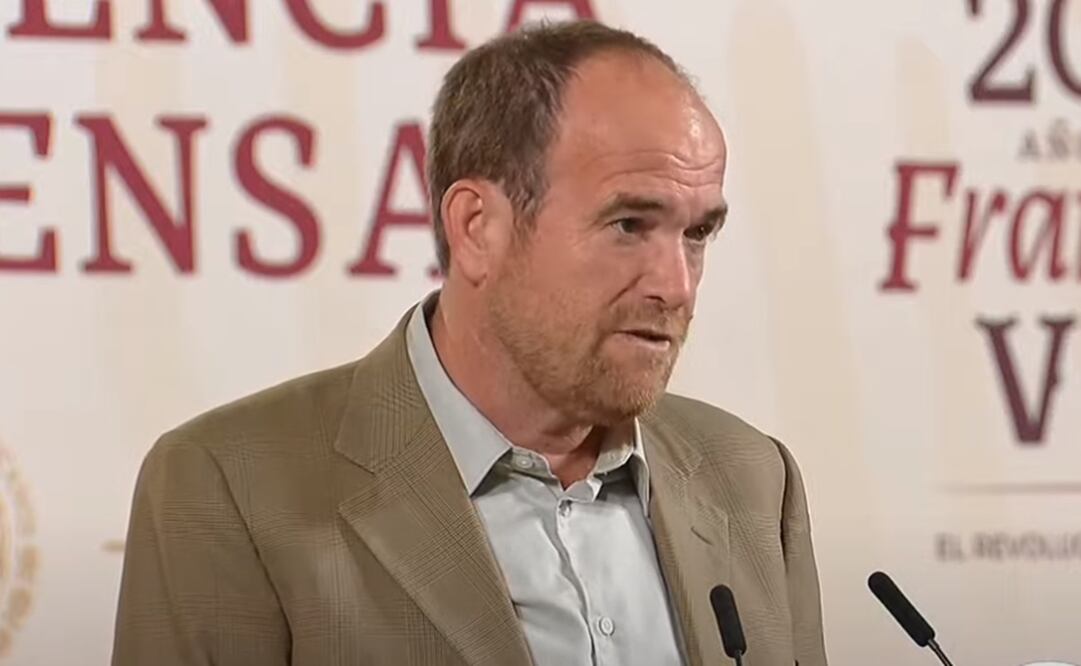 El subsecretario de Salud, Ruy López Ridaura, hizo un llamado a vacunarse en esta temporada invernal para prevenir enfermedades. Foto: Captura