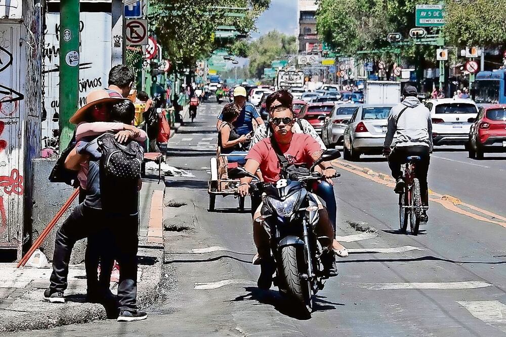 ¿Por qué “todos” los motociclistas se pasan los altos?