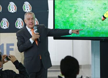 Comisión de Arbitraje de la Liga MX se adapta a nuevas reglas