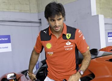 Muestra Carlos Sainz preocupación por su resultado en el GP de Hungría: "Me preocupa ir segundo y medio más lento que los Mercedes"