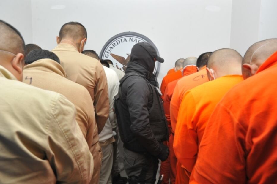 Trasladan a 57 reos a CEFERESOS de Nayarit y Coahuila