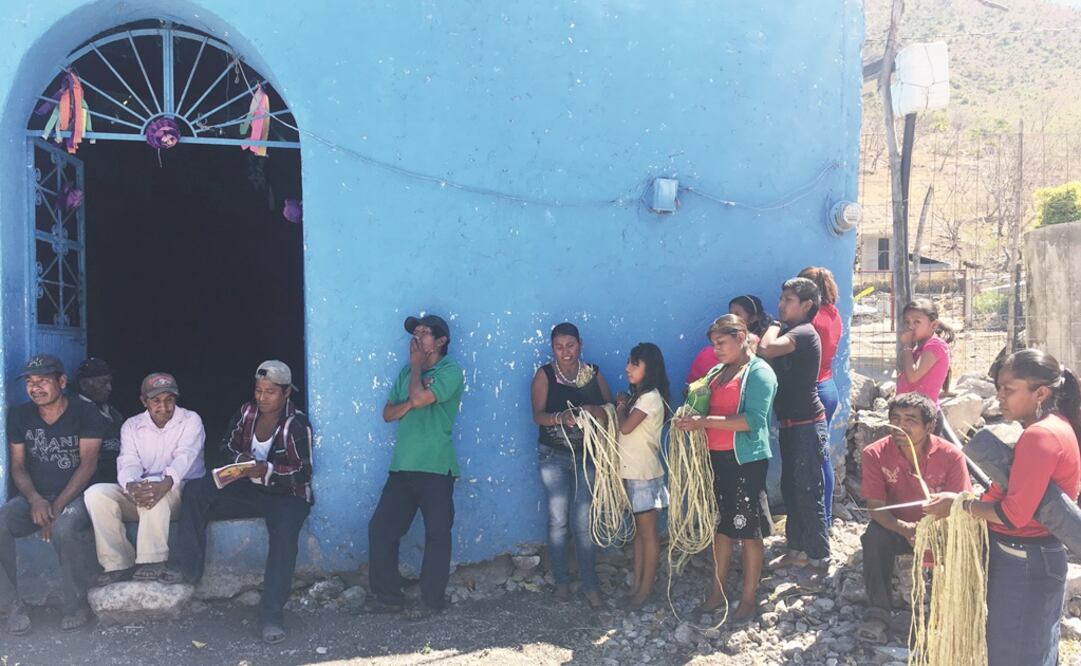 Quetzalcoatlán de las Palmas, municipio de Zitlala, en la región Centro de Guerrero, vive atrapado por la violencia de grupos criminales que trabajan con Los Ardillos y un grupo de civiles armados autoproclamado policía comunitaria "Paz y Justicia"