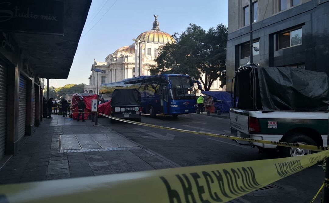 Hombre muere arrollado por autobús mientras viajaba en patín eléctrico en el centro de la CDMX. Foto: Especial