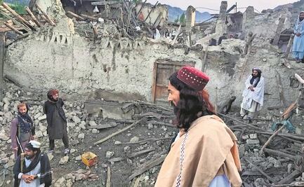 Terremoto en Afganistán deja más de mil muertos