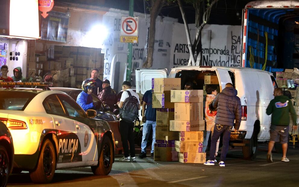 Al respecto, la SSC indicó que la presencia de la patrulla en la zona se debía a un llamado por la caída a nivel de piso de un hombre en situación prioritaria. Foto: Valente Rosas/EL UNIVERSAL