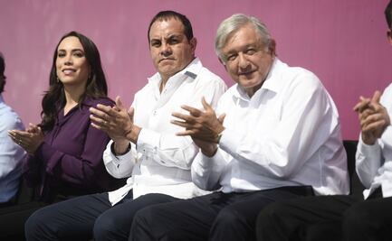 AMLO pide a enfermeras que sean "guardianes contra corrupción"