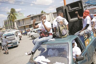 Muertes por coronavirus llegan a 6 mil en el mundo; toman medidas radicales