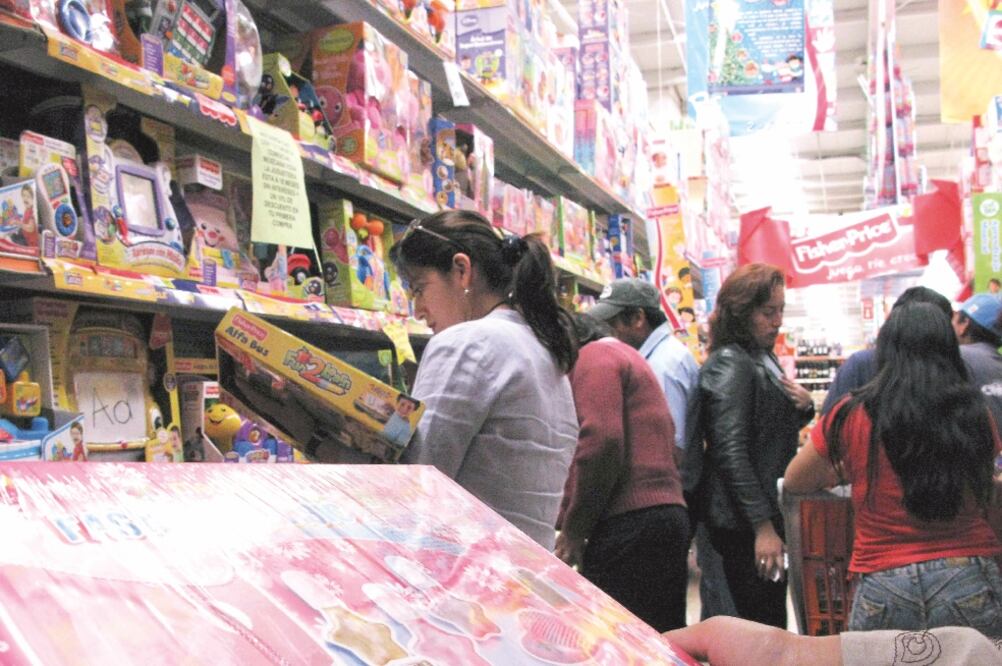 El consumo muestra un comportamiento favorable que podrá permitir a la economía mexicana un buen desempeño, considera el CEESP (ARCHIVO EL UNIVERSAL)