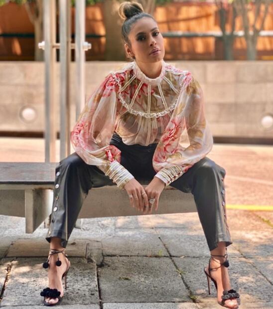 Galilea Montijo presume sandalias de 20 mil pesos