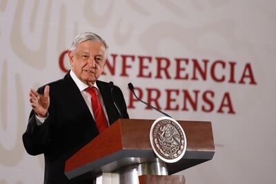 AMLO niega intervención en operaciones de venta de estaciones de radio