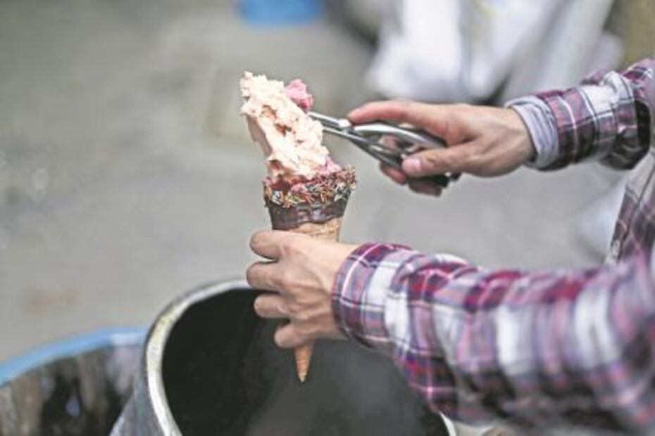 Abogado con tradición de nevero en Tulyehualco