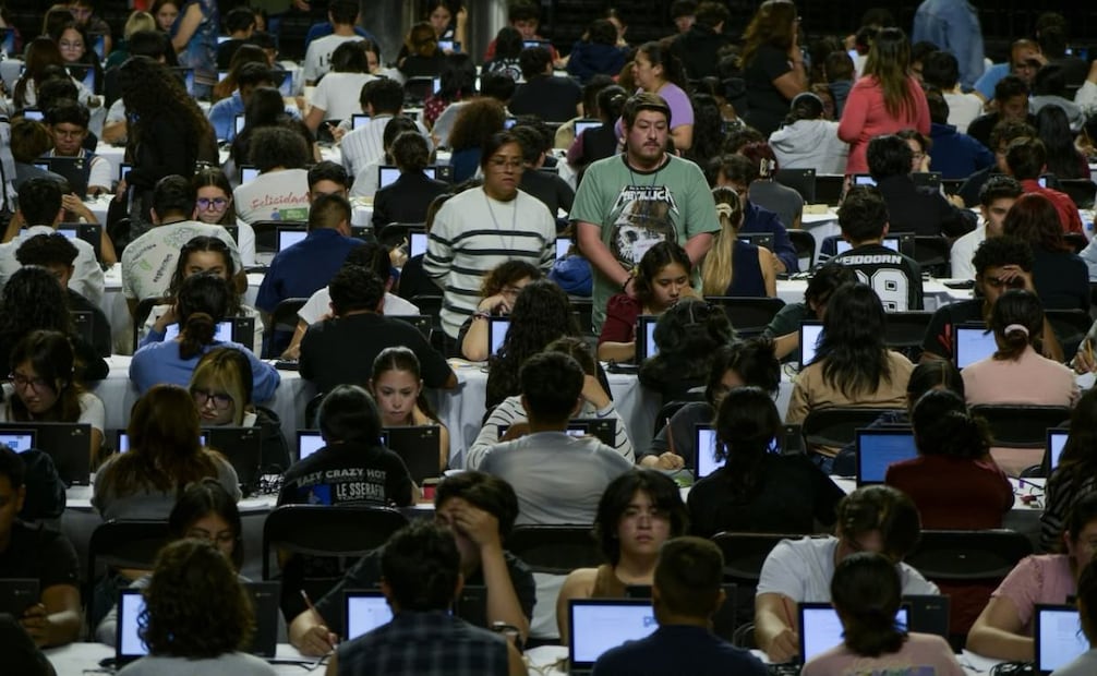 Aspectos del examen de control presencial para aspirantes a ingresar a la UNAM en el Palacio de los Deportes este 18 de agosto de 2026. Foto: Santiago Cadena/ EL UNIVERSAL