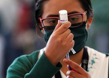 Vacunar con dosis de refuerzo, cada cierto tiempo, podría saturar al sistema inmune: EMA