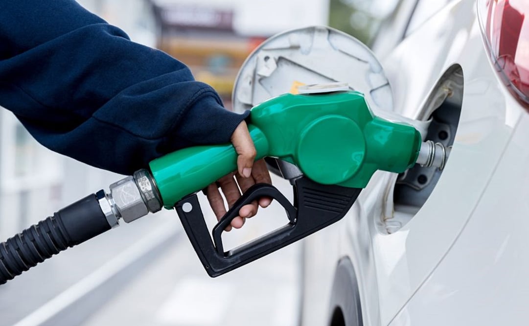 Conoce el método infalible para transferir gasolina. Foto: iStock