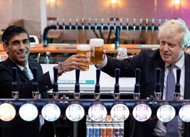 Multan a Boris Johnson y a su ministro de Economía por "Partygate" en Reino Unido