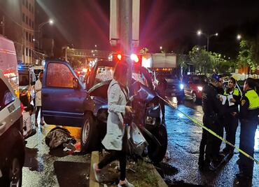 Conductor pierde el control y se impacta contra un muro en la Jardín Balbuena; hay dos muertos