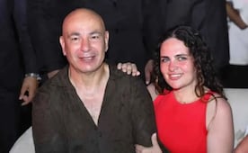 ¡Qué riña! Entrenador de Egipto se desmaya durante pelea a golpes entre su esposa y exesposa 